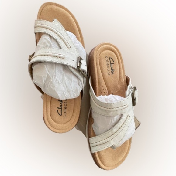 Clark's known for quality and so cute!  Leather, toe post. Brand new!​ - Picture 3 of 9